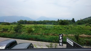 窓からの風景。開放的な窓からは北アルプスの山々が望めます。