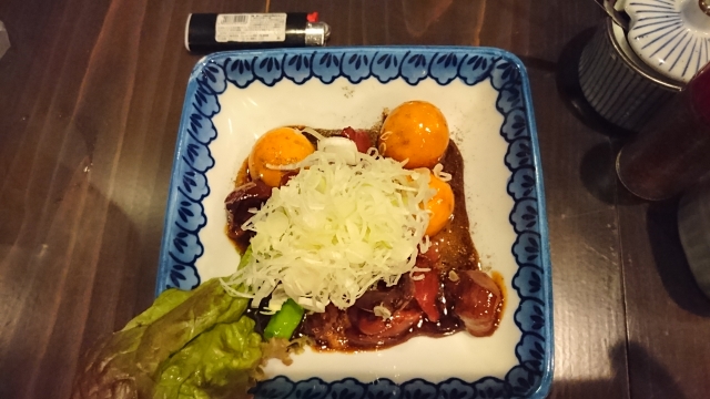 鳥もつ煮。あ～ビール飲みたい～。(笑)